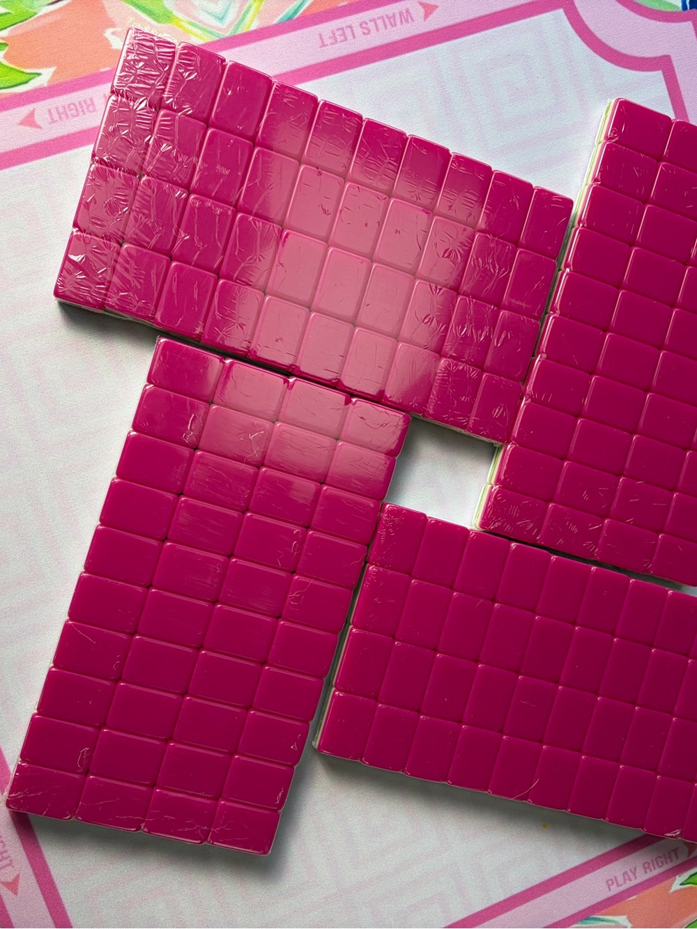 Pretty ๐ฌ๐ฉท Candy Pink Mahjong Tiles ๐๏ธ with Accessories - Picture 7 of 11
